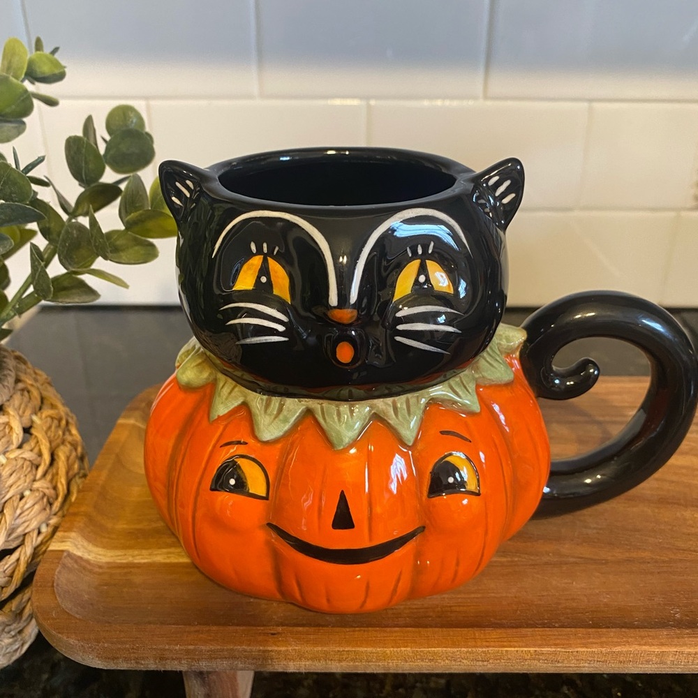 NEW 2026 Johanna Parker Cat Pumpkin Mug